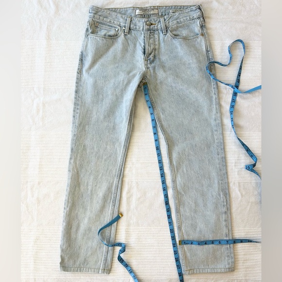 Guess 1981 Slim Straight Jeans - Picture 10 of 13